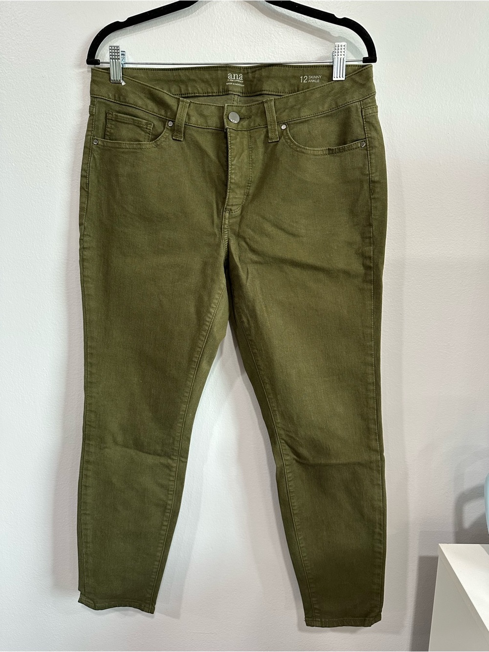a.n.a A New Approach Olive Green Skinny Ankle Pants Jeans Size 12